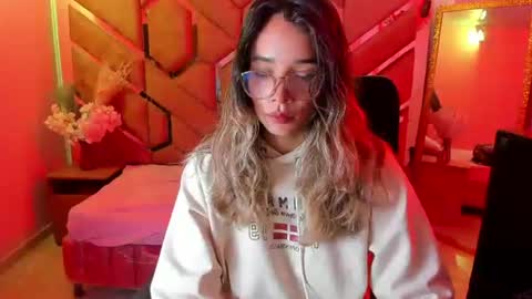 Snapshot of olivia_fox69 chatting on 21, 7, 2026 OLIVIA online show from 21, 7, 2026