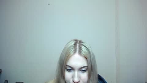 olivia_graceee online show from 30, 1, 2025