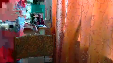 Olivia Mia online show from 25, 4, 2026