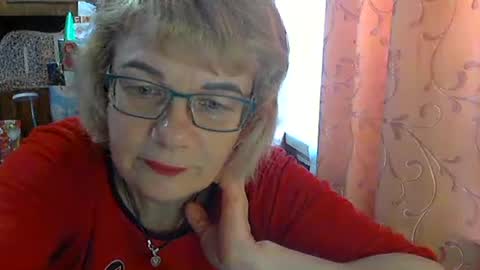 Olivia Mia online show from 28, 4, 2026