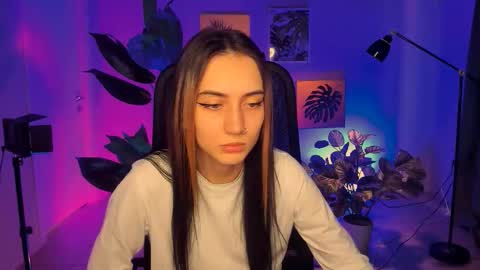 olivia_norton_ online show from 18, 9, 2025