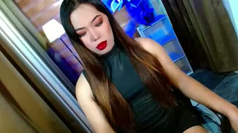 Miss OLIVIA online show from 25, 3, 2026