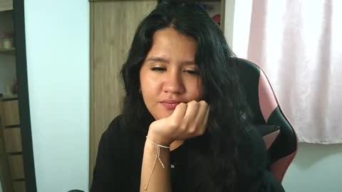 Olivia online show from 7, 11, 2025