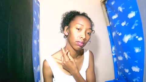 oliviah27 online show from 3, 10, 2025