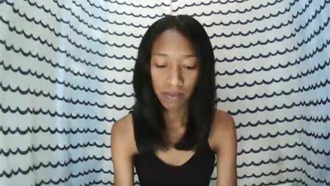 oliviah27 online show from 24, 11, 2025