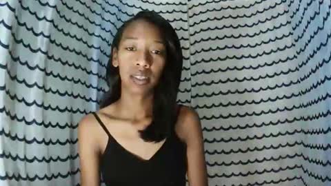 oliviah27 online show from 25, 11, 2025