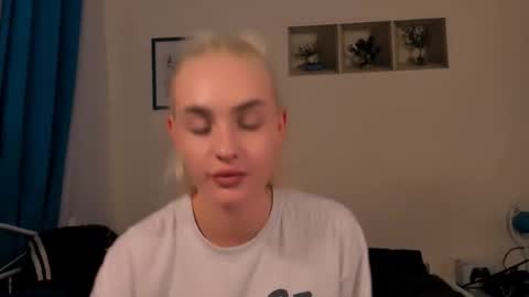 oliviaBeauty online show from 31, 5, 2026