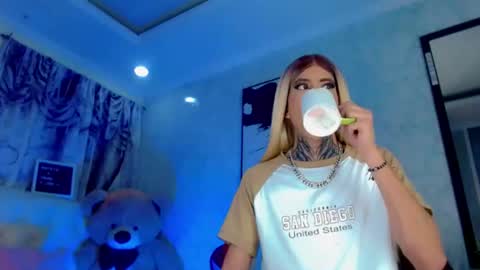 oliviahot01 online show from 7, 7, 2026