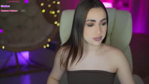 Snapshot of oliviamoore_ chatting on 14, 3, 2026 Olivia online show from 14, 3, 2026