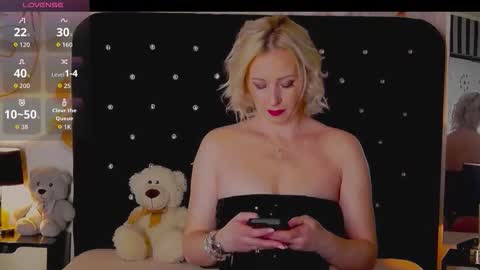 Snapshot of oliviashaw22 chatting on 12, 1, 2026 Olivia online show from 12, 1, 2026