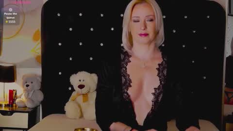 Snapshot of oliviashaw22 chatting on 4, 3, 2026 Olivia online show from 4, 3, 2026