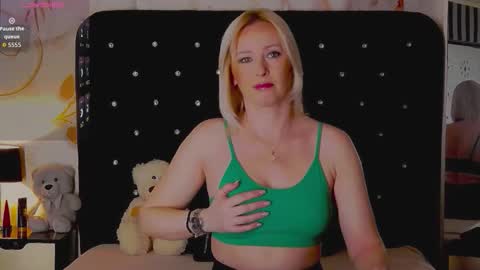 Snapshot of oliviashaw22 chatting on 9, 3, 2026 Olivia online show from 9, 3, 2026