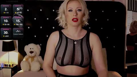 Snapshot of oliviashaw23 chatting on 8, 2, 2025 Olivia online show from 8, 2, 2025