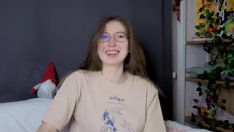 Snapshot of oliviavele chatting on 5, 1, 2026 Kylie online show from 5, 1, 2026