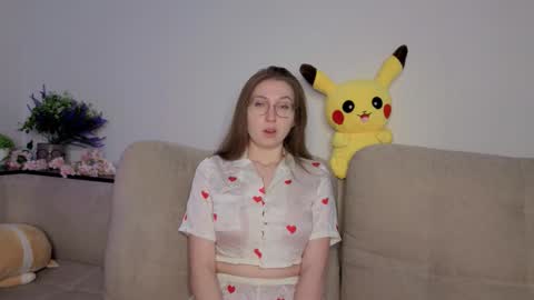 Snapshot of oliviavele chatting on 1, 2, 2026 Kylie online show from 1, 2, 2026