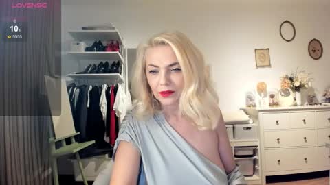 Snapshot of ollalla7 chatting on 9, 9, 2025 ollalla7 online show from 9, 9, 2025