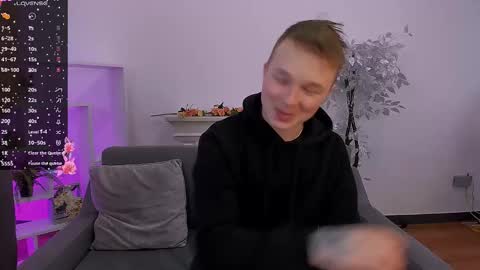 Snapshot of ollistiw chatting on 28, 2, 2025 Olli and Stiw online show from 28, 2, 2025