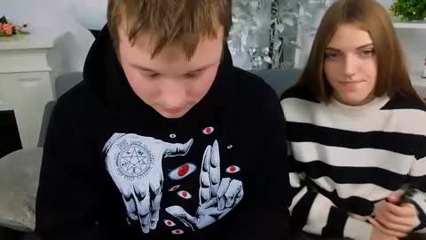 Snapshot of ollistiw chatting on 28, 11, 2025 Olli and Stiw online show from 28, 11, 2025