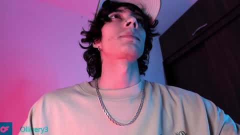 Snapshot of olliver___y chatting on 11, 12, 2024 online show from 11, 12, 2024