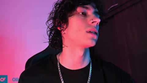 Snapshot of olliver___y chatting on 15, 12, 2024 online show from 15, 12, 2024