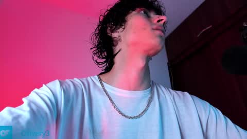 Snapshot of olliver___y chatting on 24, 1, 2025 online show from 24, 1, 2025