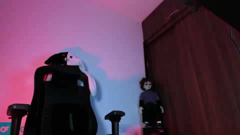 Snapshot of olliver___y chatting on 16, 2, 2025 online show from 16, 2, 2025