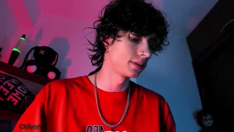 Snapshot of olliver___y chatting on 6, 3, 2025 online show from 6, 3, 2025