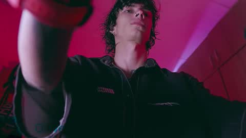 Snapshot of olliver___y chatting on 25, 10, 2025 online show from 25, 10, 2025