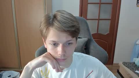 Oliver and Mira online show from 17, 12, 2025