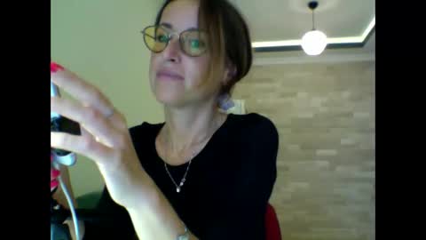 olyra11 online show from 22, 10, 2025