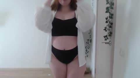 Snapshot of omellyoo chatting on 11, 3, 2026 MellY online show from 11, 3, 2026