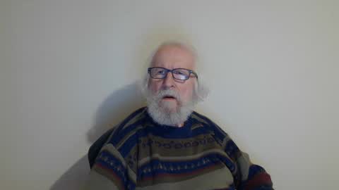 Snapshot of onanister chatting on 14, 1, 2025 Somewhere over the rainbow online show from 14, 1, 2025