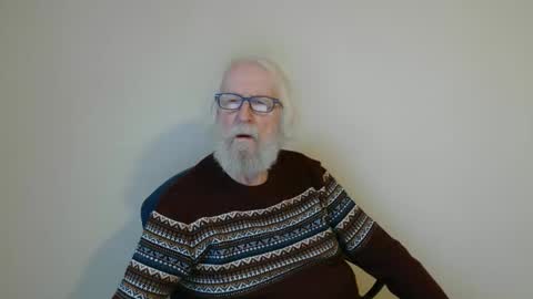 Snapshot of onanister chatting on 2, 2, 2025 Somewhere over the rainbow online show from 2, 2, 2025