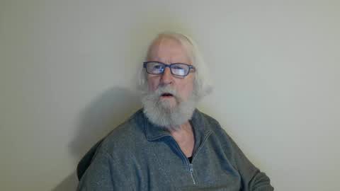 Snapshot of onanister chatting on 7, 2, 2025 Somewhere over the rainbow online show from 7, 2, 2025