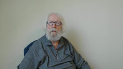 Snapshot of onanister chatting on 8, 2, 2025 Somewhere over the rainbow online show from 8, 2, 2025