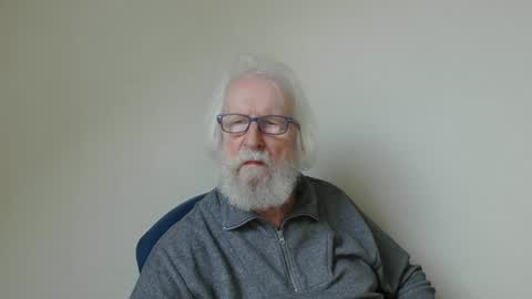 Snapshot of onanister chatting on 10, 2, 2025 Somewhere over the rainbow online show from 10, 2, 2025