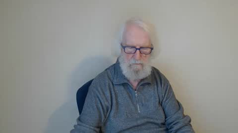 Snapshot of onanister chatting on 12, 2, 2025 Somewhere over the rainbow online show from 12, 2, 2025