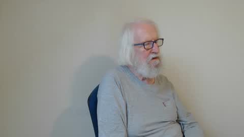 Snapshot of onanister chatting on 26, 2, 2025 Somewhere over the rainbow online show from 26, 2, 2025