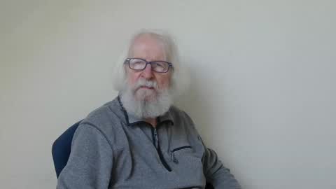 Snapshot of onanister chatting on 6, 3, 2025 Somewhere over the rainbow online show from 6, 3, 2025