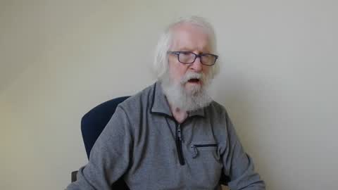 Snapshot of onanister chatting on 8, 3, 2025 Somewhere over the rainbow online show from 8, 3, 2025