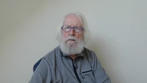 Snapshot of onanister chatting on 8, 3, 2025 Somewhere over the rainbow online show from 8, 3, 2025