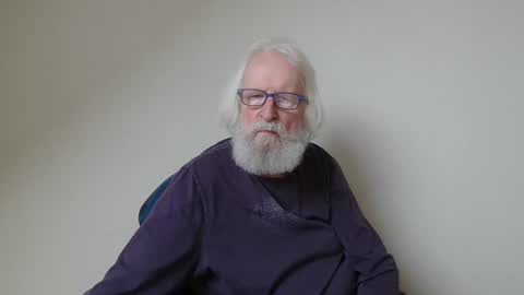 Snapshot of onanister chatting on 9, 3, 2025 Somewhere over the rainbow online show from 9, 3, 2025