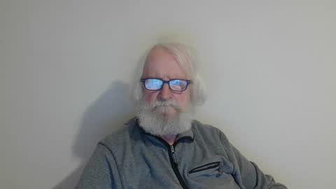 Snapshot of onanister chatting on 11, 3, 2025 Somewhere over the rainbow online show from 11, 3, 2025