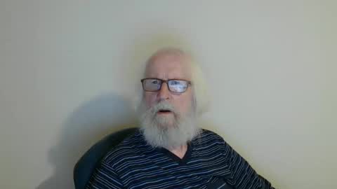 Snapshot of onanister chatting on 21, 9, 2025 Somewhere over the rainbow online show from 21, 9, 2025