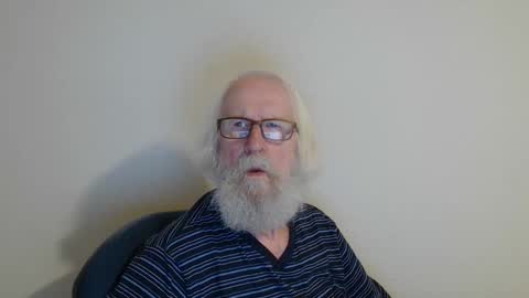 Snapshot of onanister chatting on 28, 9, 2025 Somewhere over the rainbow online show from 28, 9, 2025