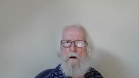 Snapshot of onanister chatting on 30, 9, 2025 Somewhere over the rainbow online show from 30, 9, 2025