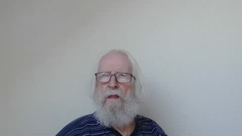 Snapshot of onanister chatting on 5, 10, 2025 Somewhere over the rainbow online show from 5, 10, 2025