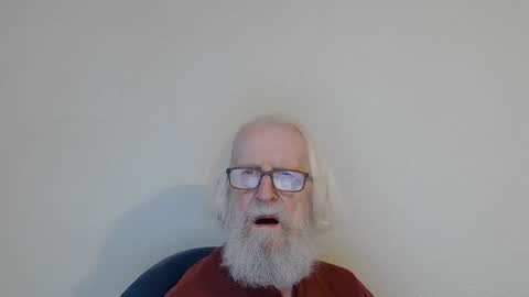 Snapshot of onanister chatting on 9, 10, 2025 Somewhere over the rainbow online show from 9, 10, 2025