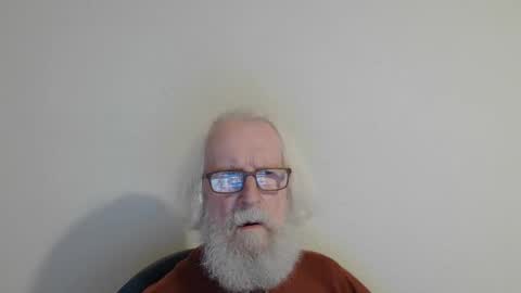 Snapshot of onanister chatting on 9, 10, 2025 Somewhere over the rainbow online show from 9, 10, 2025