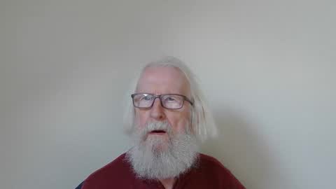 Snapshot of onanister chatting on 28, 10, 2025 Somewhere over the rainbow online show from 28, 10, 2025